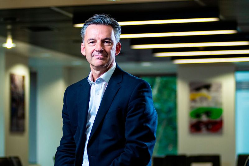 Mike Hawes, CEO von SMMT, sieht Großbritannien auf dem Weg zum Vorreiter für Verkehrssicherheit und in der Automobiltechnologie.