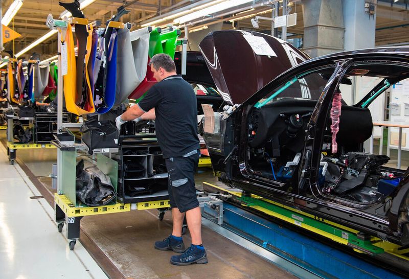 Autoproduktion im Daimler-Werk Sindelfingen.
