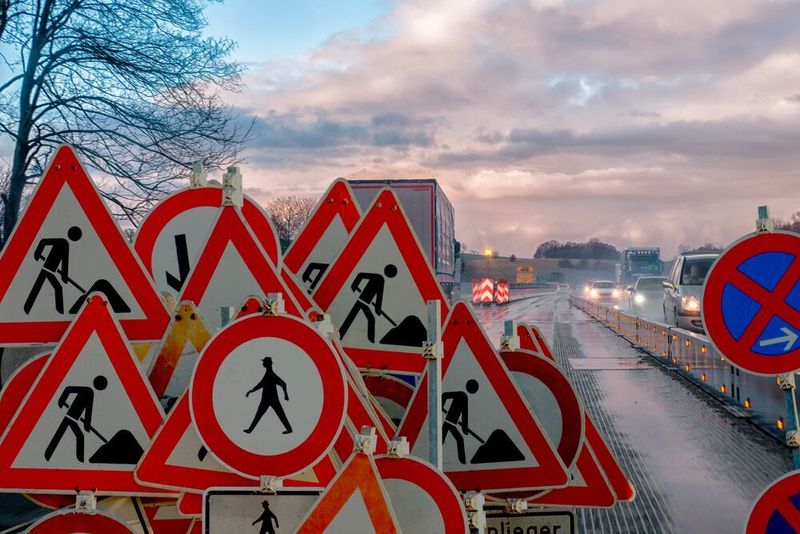 Das neue System soll Autofahrer rechtzeitig warnen.