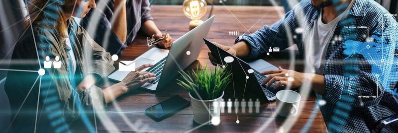 Bei einem Software-First-Ansatz müssen alle wichtigen Informationen zu Projekten für alle Beteiligten zugänglich sein.
