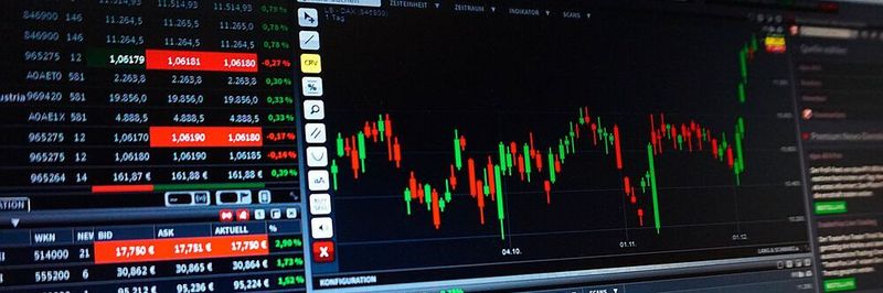 Initial DEX Offerings oder IDO sind Token, die jede Art von Vermögenswert repräsentieren, der an einer dezentralen Börse (DEX) gehostet wird.