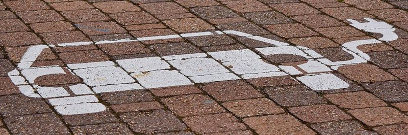 Am Boden: Der Zwang zum Kartenterminal könnte dem Ausbau der Ladesäulen-Infrastruktur einen deutlichen Dämpfer verpassen.