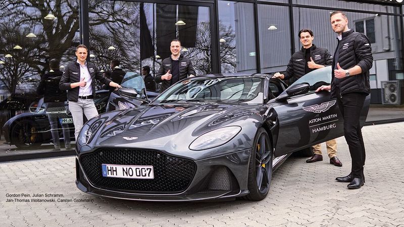 Ein Teil des wachsenden Aston-Martin-Teams von Nord-Ostsee Automobile in Hamburg-Alstertal: (v.l.) Gordon Pein, Julian Schramm, Jan-Thomas Woitanowski und Carsten Grohmann.