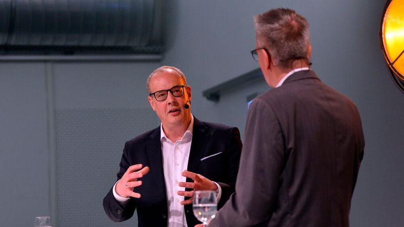 Holger Müller, Vertriebsdirektor bei Hyundai Deutschland, stellte auf den Autovertriebstagen die neuen digitalen Projekte der koreanischen Marke vor.
