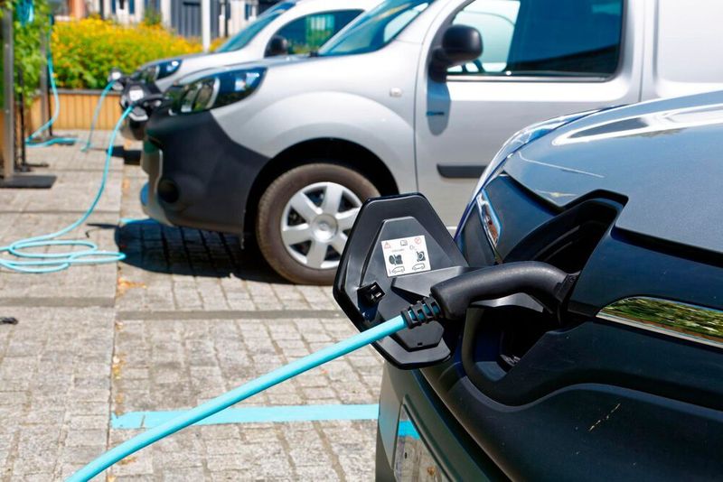 Elektrotransporter könnten schon 2025 günstiger sein als ihre konventionellen Kollegen.