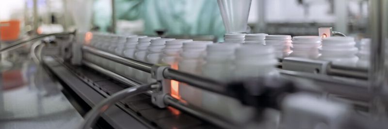 Packaging machine manufacturers are striving to shorten the times required for commissioning pharmaceutical filling lines.