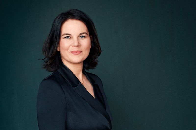 Annalena Baerbock fordert mehr Klimaschutz bei Reisen: Sie will Kurzstreckenflüge teurer machen, am besten sogar ganz abschaffen.