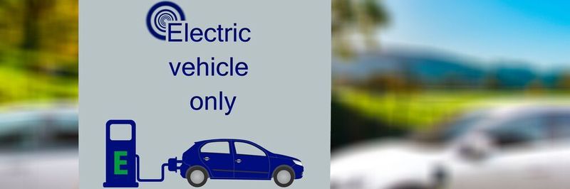 Nicht nur ADAS: Der Großteil der ICs in moderenen Autos erledigen einfache Aufgaben – etwa das Steuern von Scheibenwischern über Cockpit-Funktionen bis hin zu elektrischen Fensterhebern. Auf diese Chips wird sich das Joint Venture XSemi fokussieren.