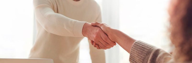 Die Mitarbeiter-Kunde-Beziehung ist essenziell und sollte kontinuierlich so gepflegt werden, dass sich keine gegenseitige Gewöhnung einstellt.