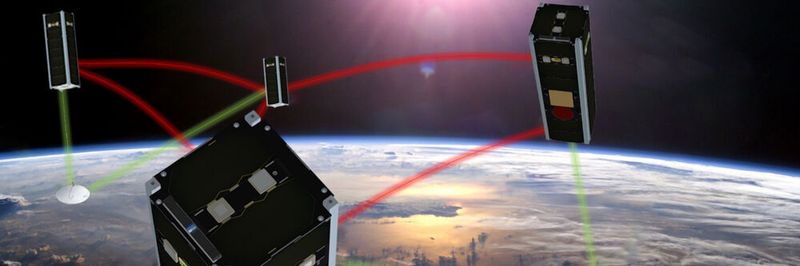 Die vier Nano-Satelliten der NetSat-Formation des ZfT, die seit September 2020 im Orbit Experimente durchführen und auch im ESA_Lab@ZfT genutzt werden.