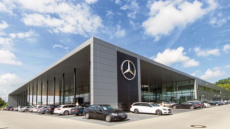 Online- und Offlinegeschäft perfekt vernetzen – auf verschiedenen Ebenen: Dieses Konzept setzt Beresa bis hin zur operativen Ebene um. Beim Vertriebs Award 2021 setzte sich der Mercedes-Händler damit in der Kategorie „Digitalisierung“ durch.