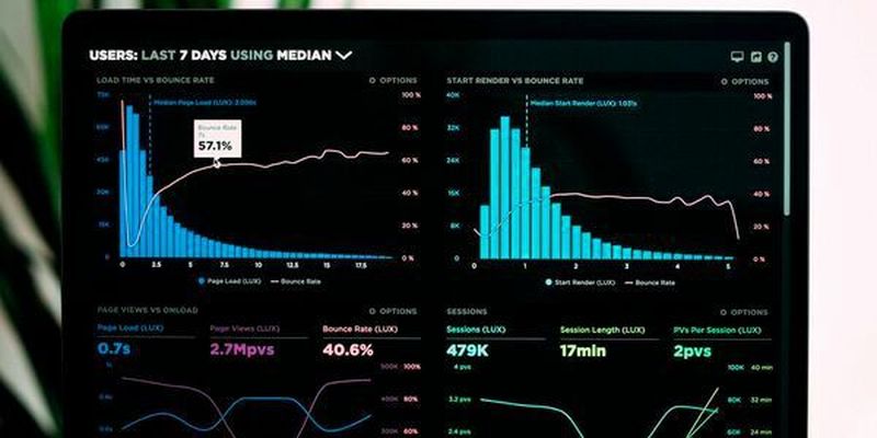 Intelligente Software-Systeme leisten einen enormen Beitrag zur Datenanalyse. Es braucht jedoch auch Experten, die die Analyseergebnisse auswerten.