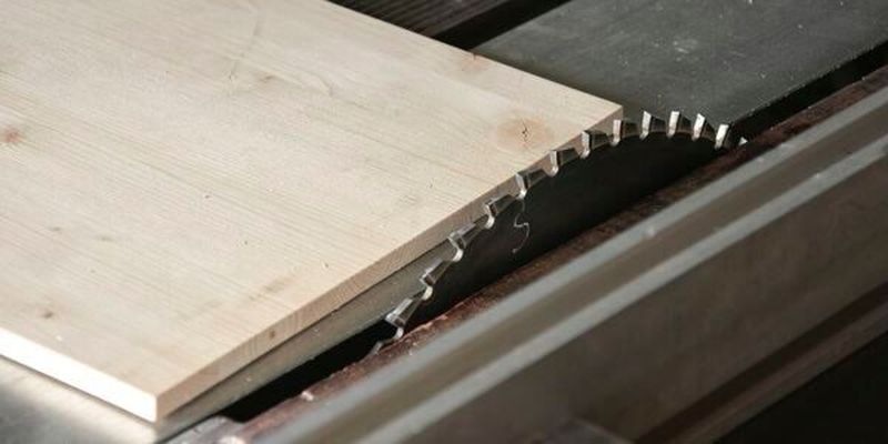 Mit dem Auto-Panel-Sizer können optimierte Schnittpläne für die Produktion rechteckiger Teile erstellt und dabei Verschnitt, Produktionszeiten und Fertigungskosten minimiert werden.