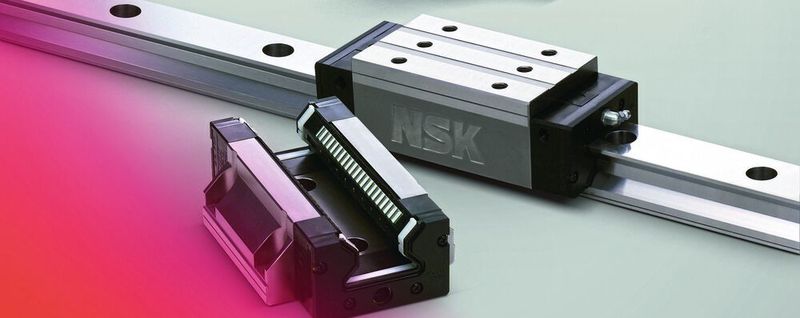 Die RA-Rollenführungen von NSK kommen u.a. in den Linearachsen der Cube 350 von Tschudin zum Einsatz, einer ebenso kompakten wie hochpräzisen und flexiblen Schleifanlage.