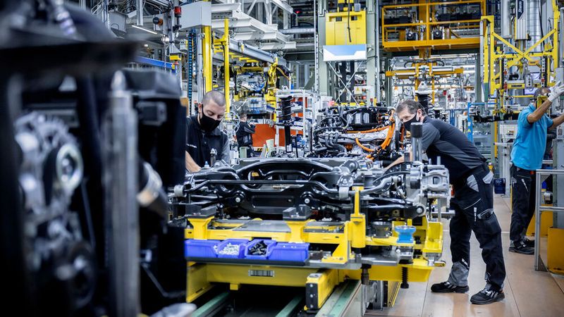 Die Autobranche blickt wieder optimistischer in die Zukunft.