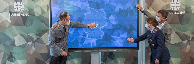 Live-Schaltung am 31. Mai 2021: Die Bundeswehr bietet Reservistinnen und Reservisten, die zur Dienstleistung herangezogen werden, nun die Möglichkeit, zustehende finanzielle Leistungen nach dem Unterhaltssicherungsgesetz (USG) digital mit der „USG-Online“ App zu beantragen.