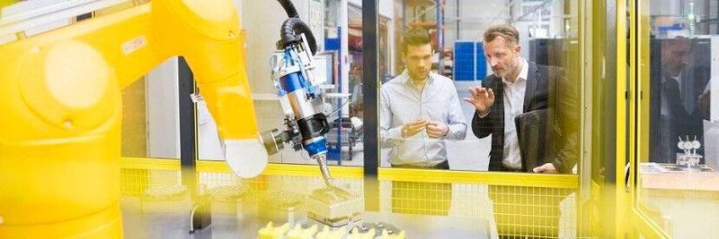 Roboter werden verstärkt in KMUs zur Automatisierung eingesetzt werden, die hierzulande einen Großteil der Wirtschaft ausmachen.