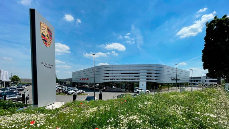Ist seit Dezember 2020 fertig: das Porsche Zentrum Dortmund.