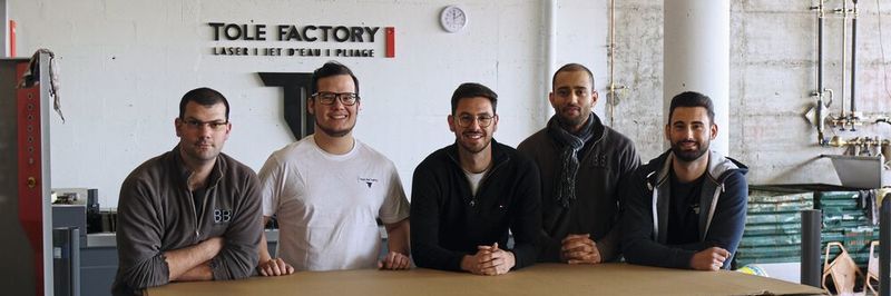 La « team » Tole Factory presque au complet dans ses locaux entièrement réaménagés.