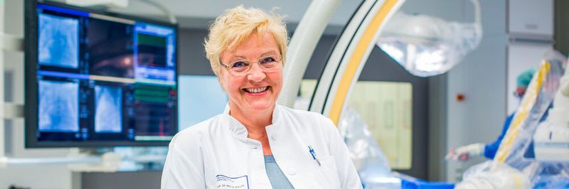 Prof. Dr. med. Brigitte Stiller ist Ärztliche Direktorin an der Klinik für Angeborene Herzfehler und Pädiatrische Kardiologie des Universitäts-Herzzentrums Freiburg-Bad Krozingen. Sie teilt mit einigen ihrer Kolleginnen und Kollegen die Sorge, dass innovative Medizinprodukte nicht mehr den Weg in den OP finden beziehungsweise bewährte Bestandsprodukte nicht mehr verfügbar sein werden.