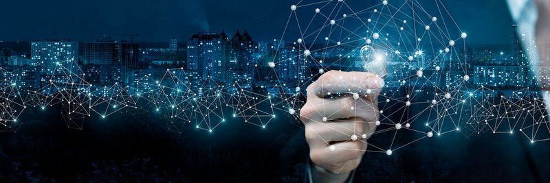 Mit Hyperledger Avalon ist es möglich externe Daten in die Blockchain einzubinden und dadurch auch Daten aus der Blockchain auszulagern. Die Daten werden in einer sicheren Umgebung gespeichert, bleiben für die Blockchain aber verfügbar.