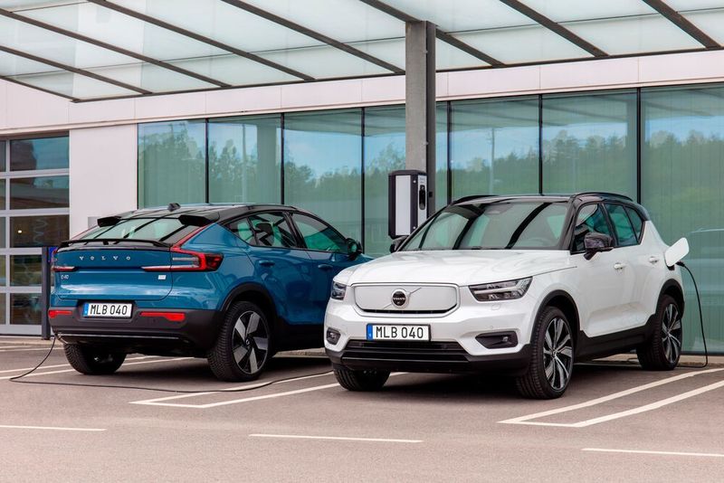 Volvo und Volkswagen sind die beiden einzigen Automobilhersteller mit einer schlüssigen Elektro-Strategie – fasst die Organisation „Transport & Environment“ in einer Studie zusammen.