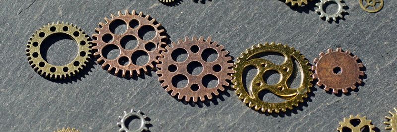 Die Software-Lieferkette ist drei spezifischen Risiken ausgesetzt: Fehlende Transparenz, versteckte Abhängigkeiten und False Positives.