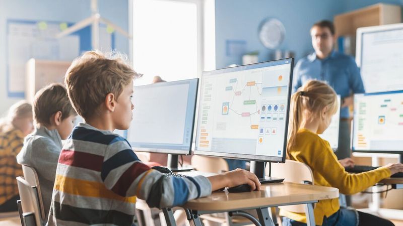 Extreme Networks bietet einen Leitfaden für die Digitalisierung in der Schule an