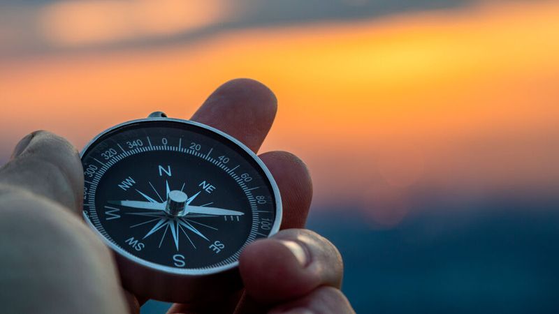 Während die einen noch mit Pilot-Teams experimentieren, haben andere schon die gesamte Produktentstehung agil organisiert. Unabhängig davon ist die iterative Analyse, etwa mit einer Fähigkeitsgradmessung, der erreichten Ergebnisse zentraler Bestandteil jeder agilen Struktur.