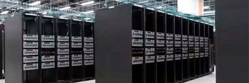 Supercomputer von Tesla: 5.760 GPUs werkeln in neuen Hochleistungsrechner. Damit kann Tesla große Bilddatenmengen verarbeiten.