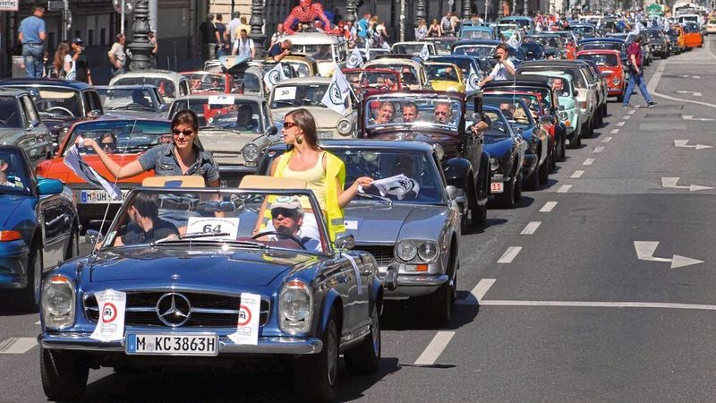 Die Angst, die im Umfeld der letzten Änderung des Straßenverkehrsgesetzes unter Oldtimerbesitzen zum Teil grasierte, war unbegründet.