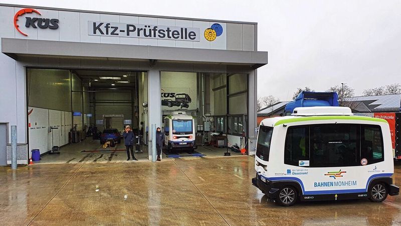 Das KÜS-Büro IFB Müller in Monheim am Rhein ist mit der periodischen Prüfung der Roboterfahrzeuge beauftragt.