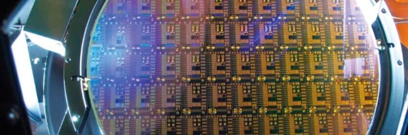 Revolutionary flat-lens technology transforms near-infrared optical sensing.