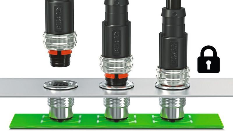 Die M12-Steckverbinder mit Push-Pull-Schnellverriegelung lassen sich auch bei engen Platzverhältnissen sicher und werkzeuglos stecken.