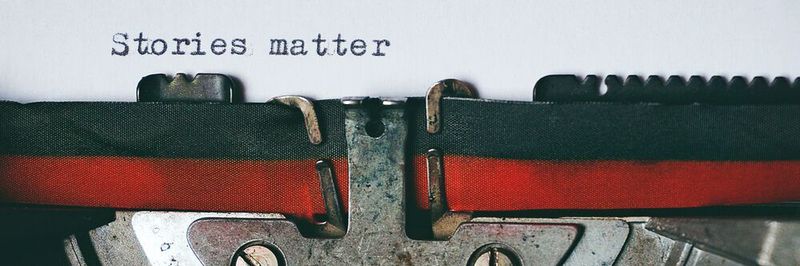 Storytelling ist längst fester Bestandteil des B2B Content-Marketing. Kann Künstliche Intelligenz dabei unterstützen?