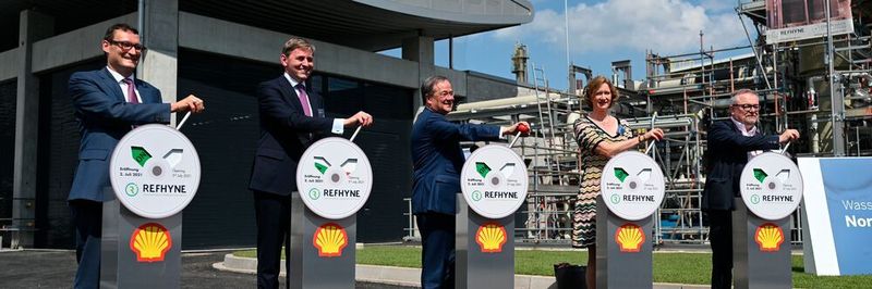 Wasserstoff Marsch: Mit Refhyne hat Shell am vergangenen Freitag in NRW den größten PEM-Elektrolyseur für „grünen“ Wasserstoff in Betrieb genommen.