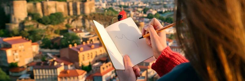 Die Entwicklung und Bereitstellung von Inhalten, die auf spezifische Bedürfnisse der Nutzer eingehen, ist ein Erfolgsfaktor in der Customer Journey.