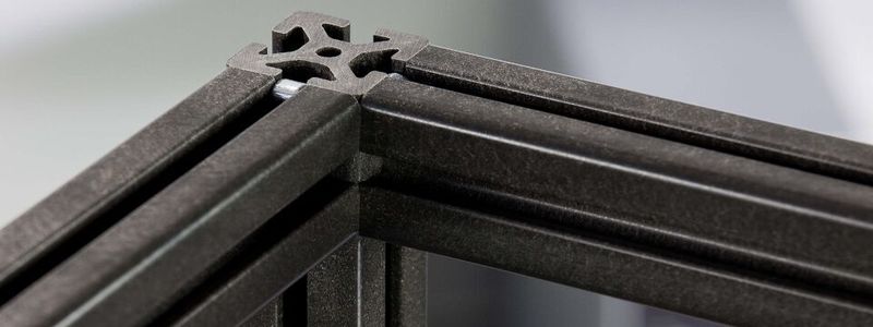 Das KH-Profil von item besteht aus einem umweltschonenden Verbundswerkstoff aus Holz und Polypropylen.