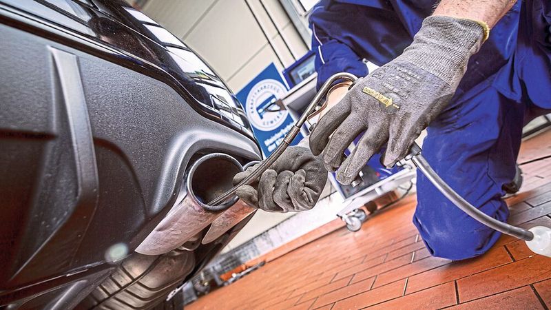 Zukünftig müssen AU-Werkstätten ihre Messgeräte nicht mehr eichen und kalibrieren lassen.