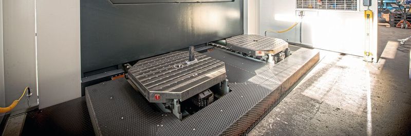 Die Starrag STC 1250 sorgt für deutliche Produktivitätssteigerung: Es verkürzt die Bearbeitungszeiten, und mit dem Vierfach-Palettensystem ermöglicht es hauptzeitparalleles Rüsten sowie mannarme Schichten.