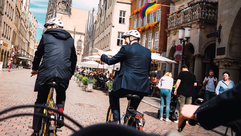 In Großstädten fahren 54 Prozent der Befragten wenn möglich mit dem Fahrrad. In Kleinstädten sind es zehn Prozent weniger.