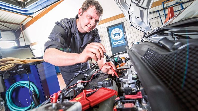 Das Kfz-Gewerbe ist auf der Suche nach geeignetem Nachwuchs. Dazu hat sich die Initiative Autoberufe neu aufgestellt.