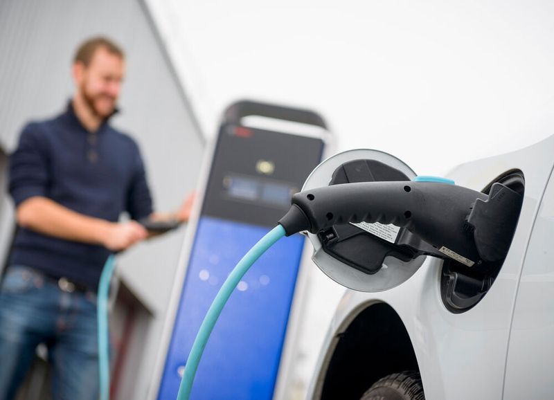 Mehr elektrifizierte Fahrzeuge, weniger Komponenten für Verbrennungsmotoren: Bosch prüft die Schließung des Werkes München und schließt weitere Werke.
