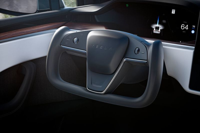 Teslas Model X: Fahrer können Fahrfunktionen nun per Abo kaufen.
