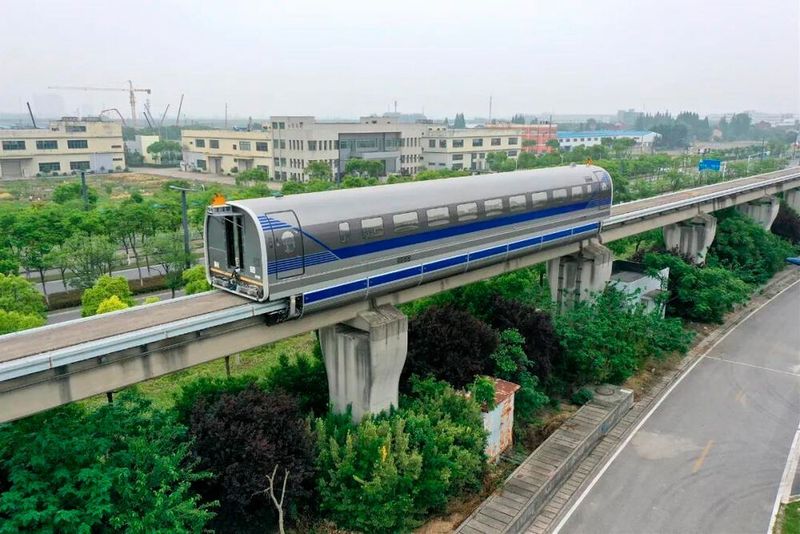 Älterer Prototyp des Super-Maglev des chinesischen Staatskonzerns CRRC im Test.