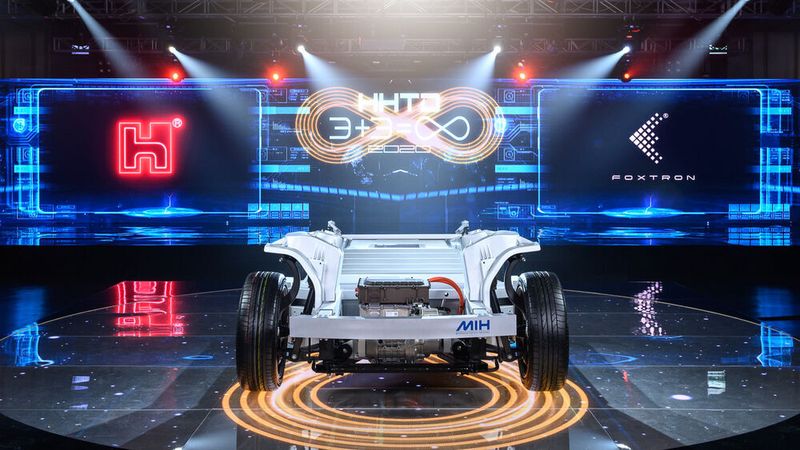 Mit einer eigenen Plattform will Foxconn bei der E-Auto-Herstellung mitmischen.