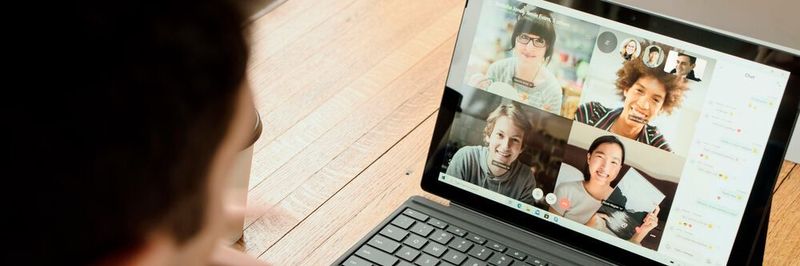 Remote-Work stellt Führungskräfte vor neue Herausforderungen. Sie müssen nicht nur die Mitarbeiter bei Laune halten, sondern auch sich selbst.
