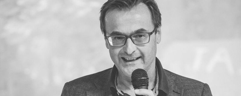 Gerald Moser ist Autor und Unternehmensberater.