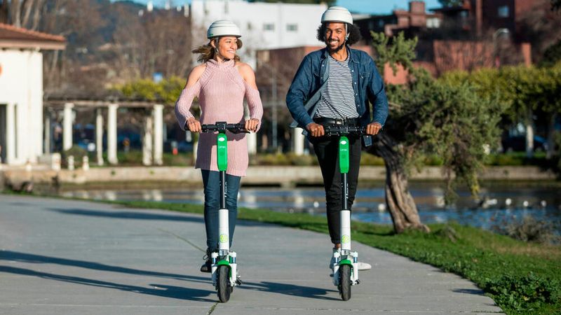 Lime vermietet E-Scooter, E-Bikes und E-Motorroller.
