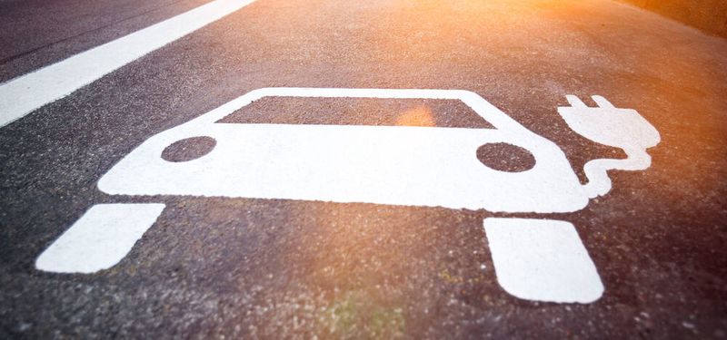 Ein neuer Werkstoff für Festkörper-Batterien könnte die Elektromobilität vorantreiben. Entwickelt wurde er von chinesischen Wissenschaftlern.